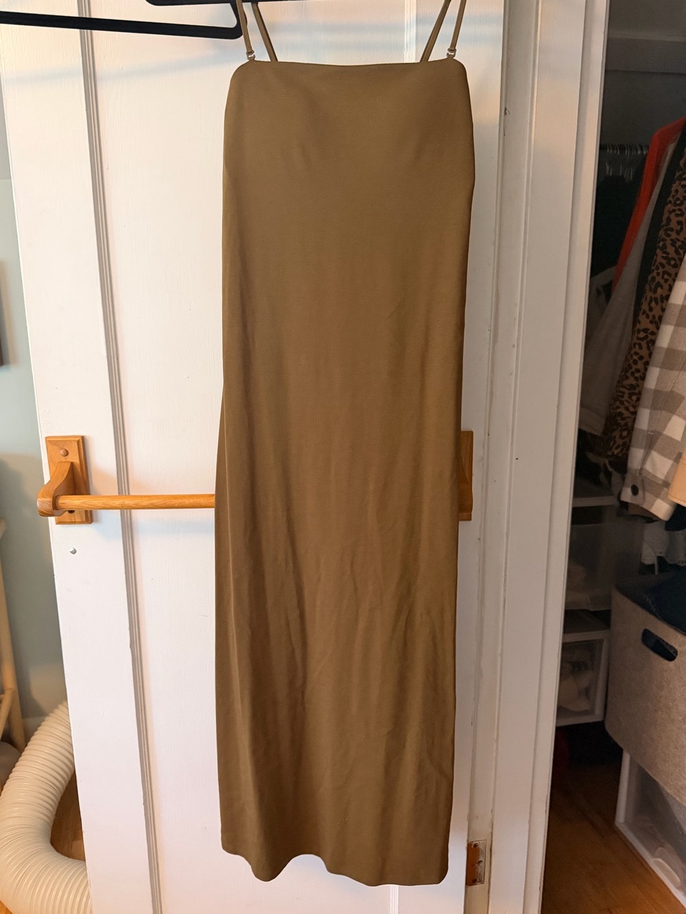 Uniqlo AIRism Olive Maxi Dress with Thin Straps and Built-in Bra